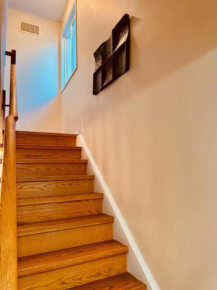 Cosy Room In Toronto With High Speed Internet- Close To City Centre